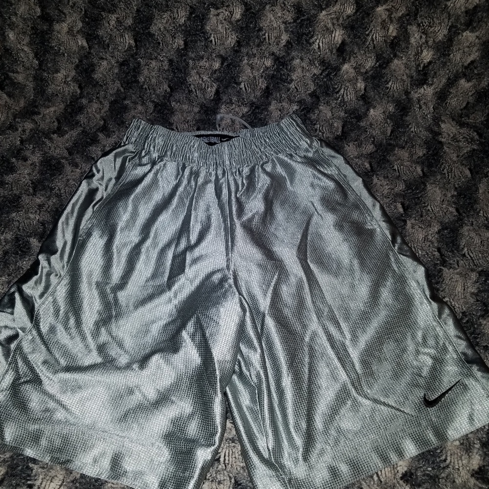 Nike mens boys basketball shorts